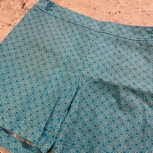Talbot shorts - Turquoise pattern. Size 8P.